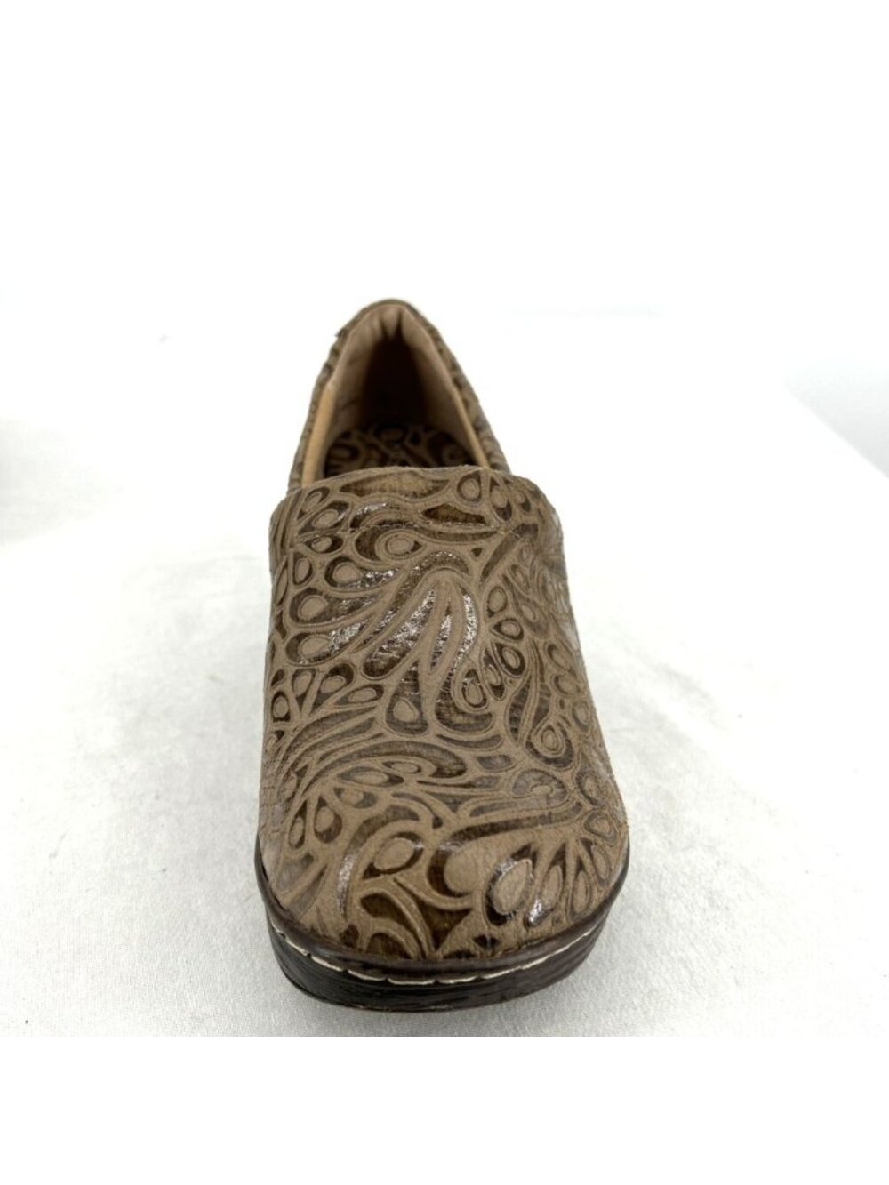 BOC Born Concept Peggy Brown Embossed Leather Clogs Sz 9 Tooled Slip On Mules - Picture 6 of 7